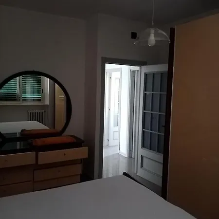 Manfredi Via Fermi Vieste, In Centro